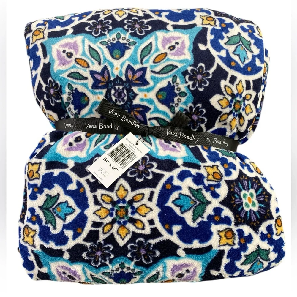 🌸Vera Bradley Throw 94”X66”